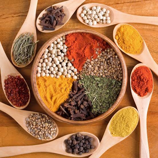 Spices & Herbal Powders